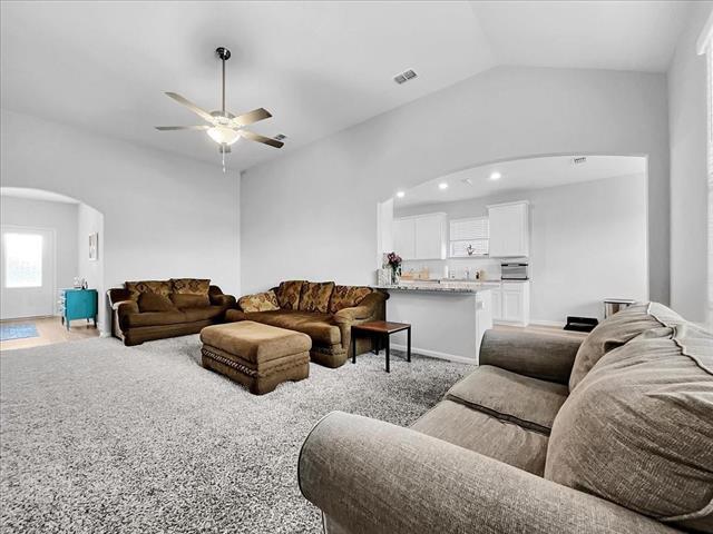 Building Photo - 2112 Erlinda Dr