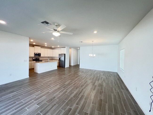 Building Photo - AWESOME 4BD/3BA Home in Ocala!!! Washer and Dryer INCLUDED!