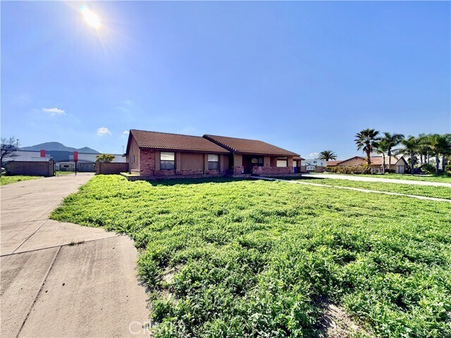 Building Photo - 15939 Tyrol Dr