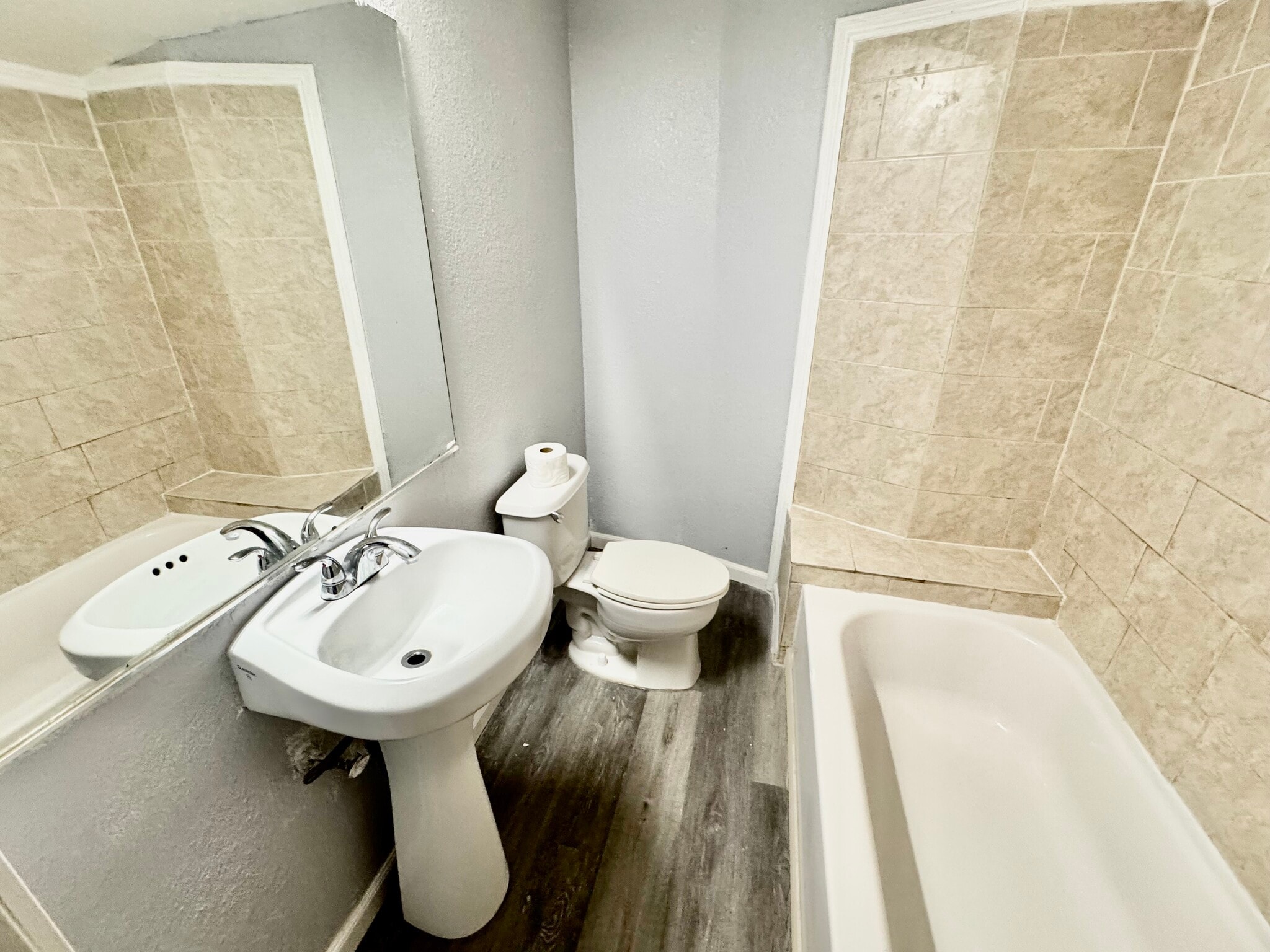 Building Photo - 4225 8th Ave