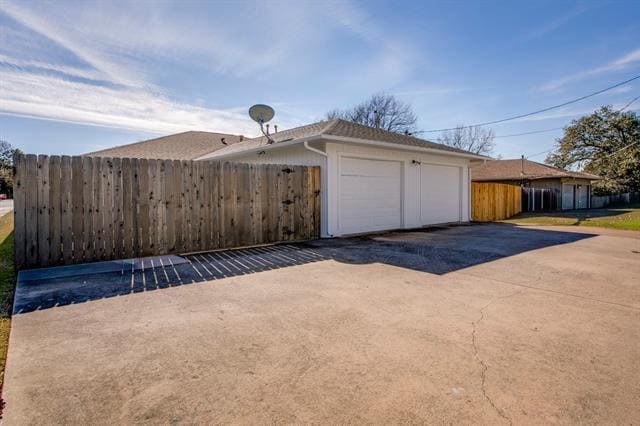 Building Photo - 5473 Anita St