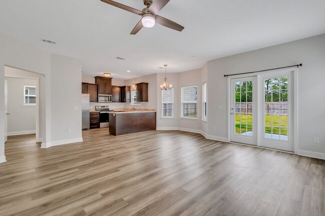 Building Photo - 120 Ironwood Dr