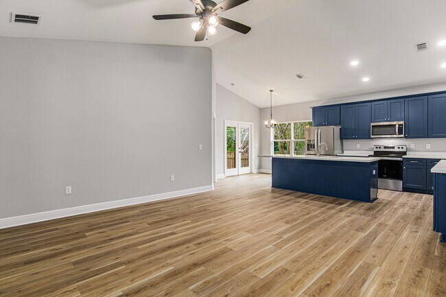 Building Photo - 7684 Old Hickory Dr