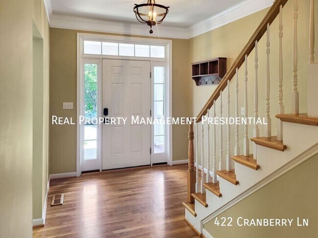 Building Photo - 422 Cranberry Ln