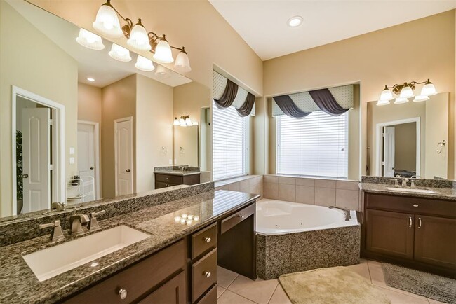 Building Photo - 24919 Ginger Ranch Dr