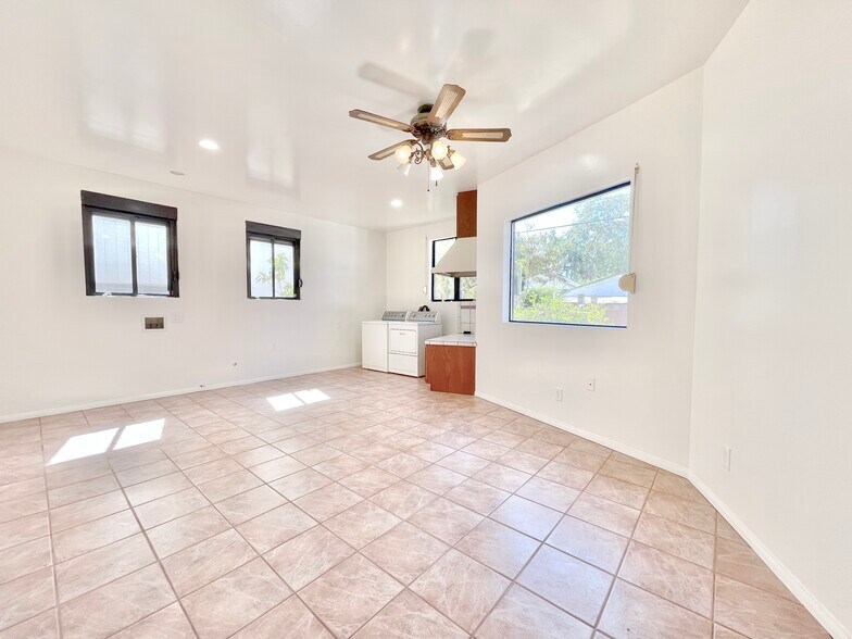 Building Photo - 4031 Berryman Ave