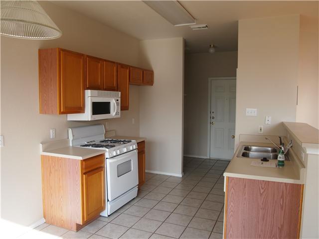 Building Photo - Nice Duplex in Round Rock