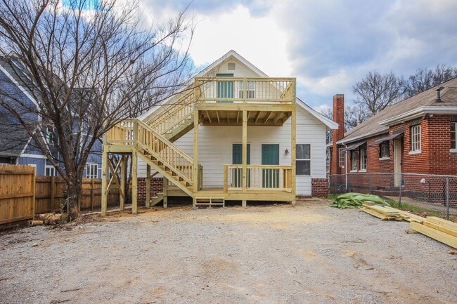 Building Photo - Stylish 2BR Retreat in Vibrant Highland Park Neighborhood!