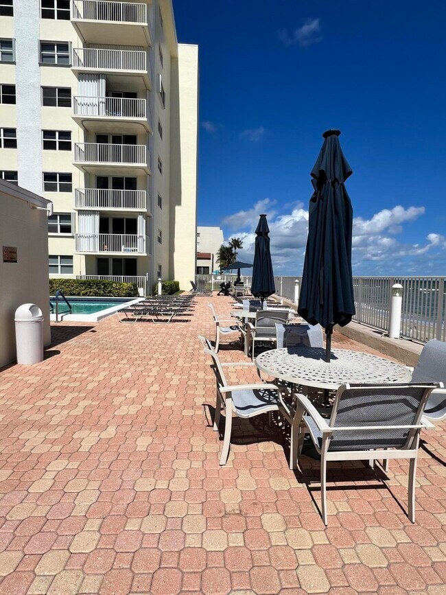 Building Photo - 3540 S Ocean Blvd