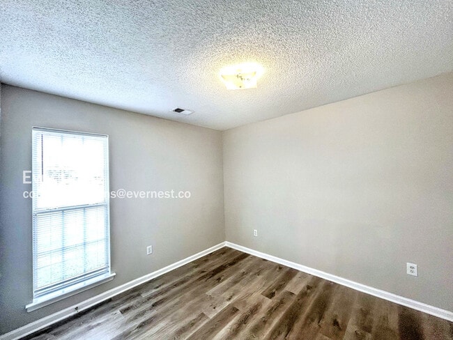 Building Photo - 4351 Kentbrook Dr