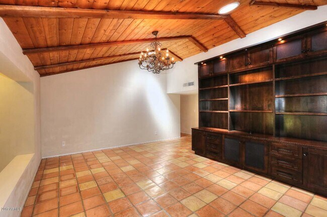 Building Photo - 5214 N 33rd St