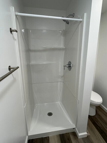 Building Photo - 112 E Young St