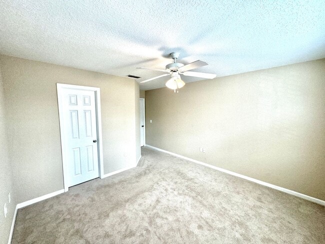 Building Photo - 440 Timberwalk Ct