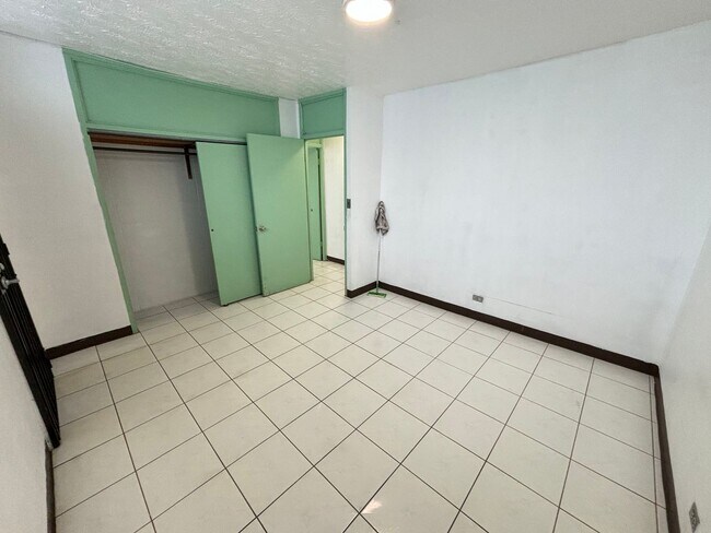 Building Photo - 1103 Kokea St