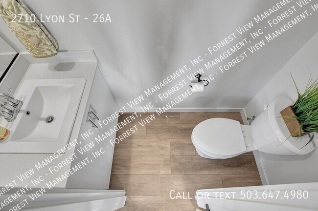 Building Photo - 2710 SE Lyon St