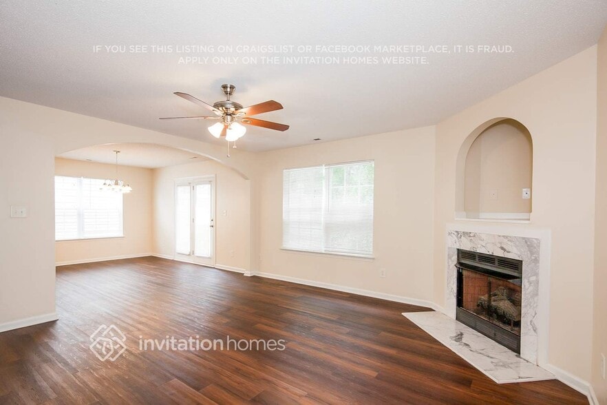 Building Photo - 1718 Mission Oaks St