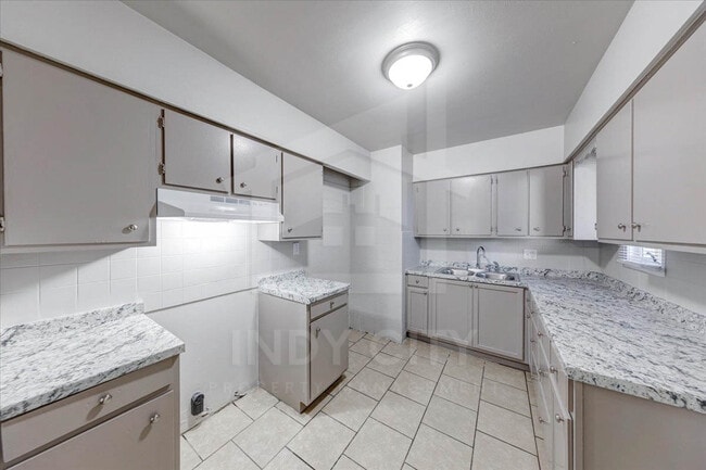 Building Photo - 3224 Welch Dr