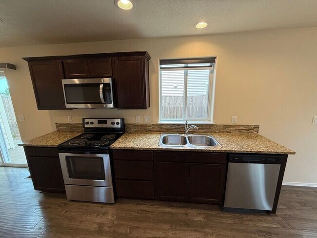 Building Photo - 4437 Creel Ave