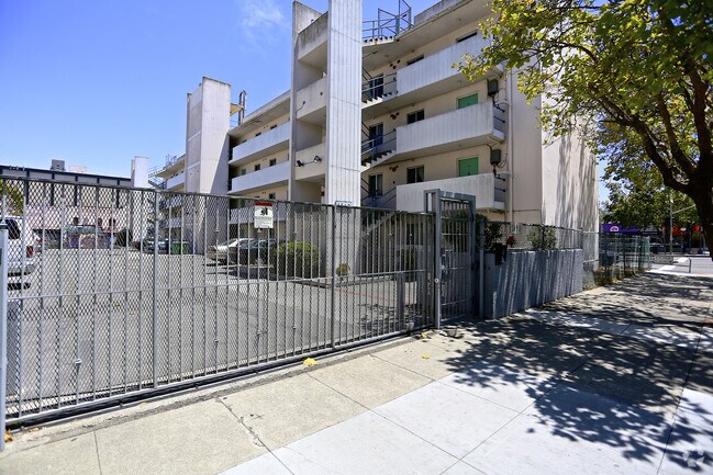 Primary Photo - Jones Memorial Homes