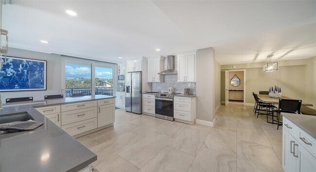 Building Photo - 4822 Ocean Blvd