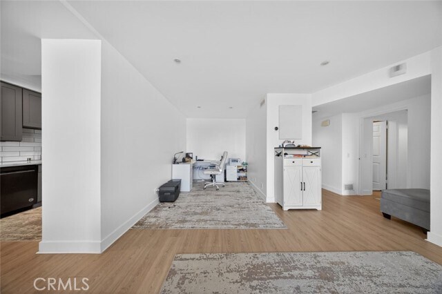 Building Photo - 7250 Franklin Ave