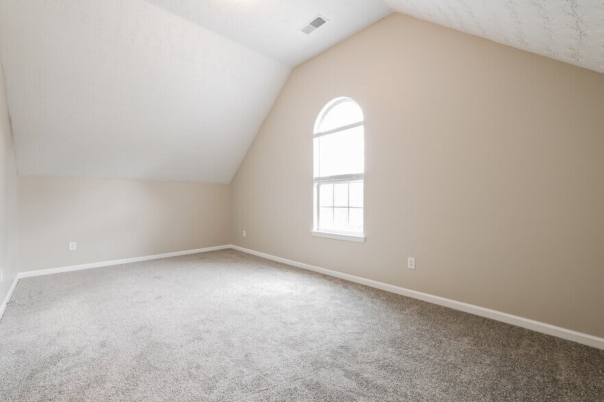 Building Photo - 45 Churchill Park Dr