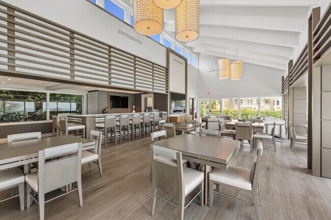 Building Photo - 4600 S Ocean Blvd