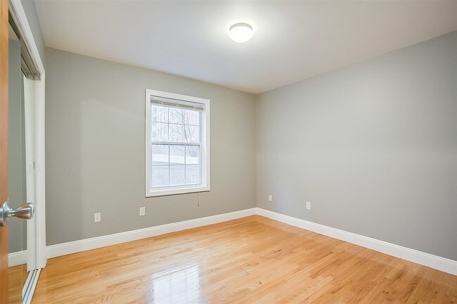 Building Photo - 115 Webster Ave