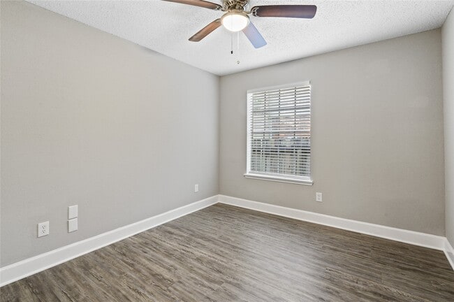 Building Photo - 31 S Stony Bridge Cir