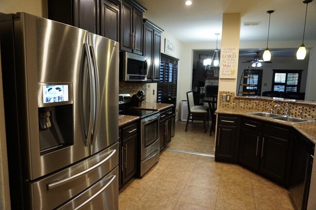 Building Photo - 336 Sabal Loop