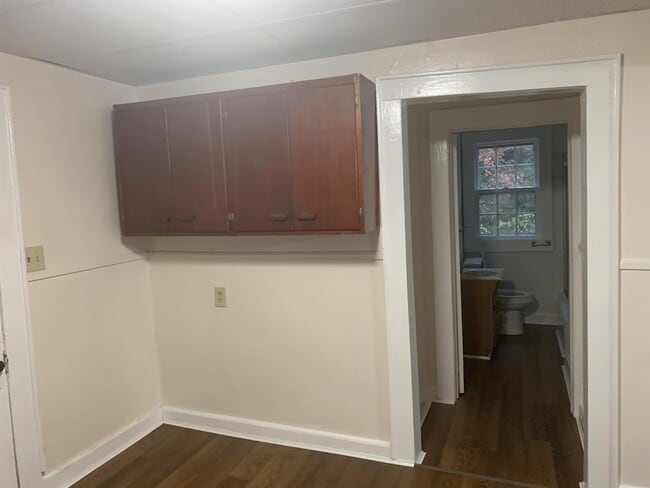 Building Photo - 39 Shady Oak Dr