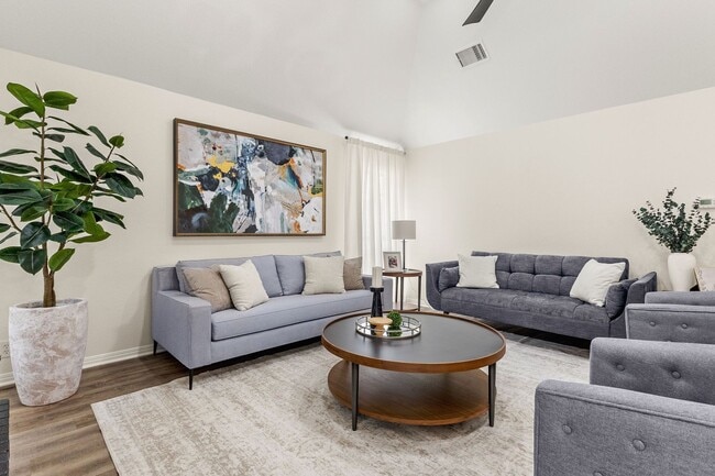 Building Photo - Stylishly Updated Living in the Heart of N...
