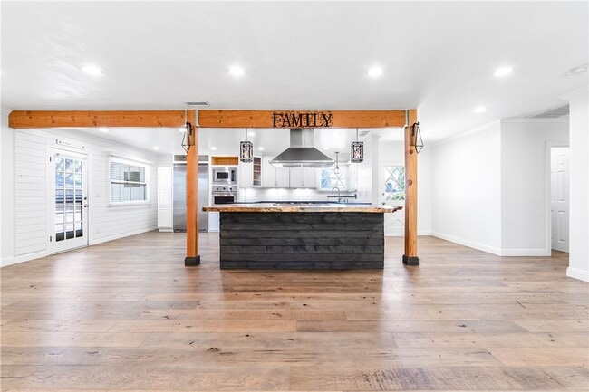 Building Photo - 1281 La Colina Dr