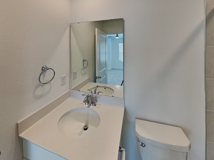 Building Photo - 594 Holly Lks Dr