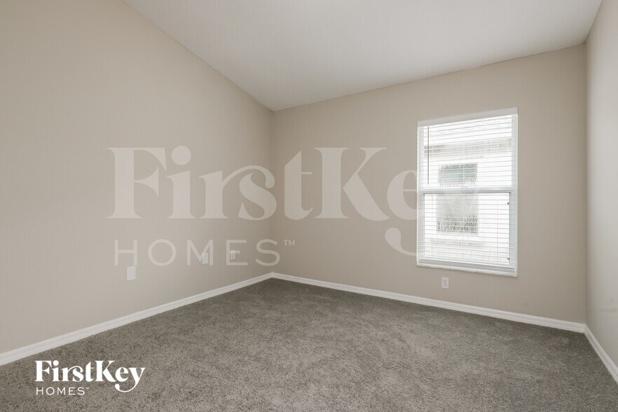 Building Photo - 30916 Burleigh Dr