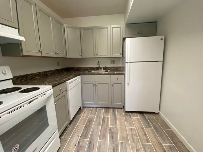 Building Photo - THE VILLAGES SOUTH 320