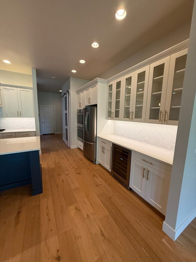 Building Photo - Modern Farmhouse in Cartwright Ranch