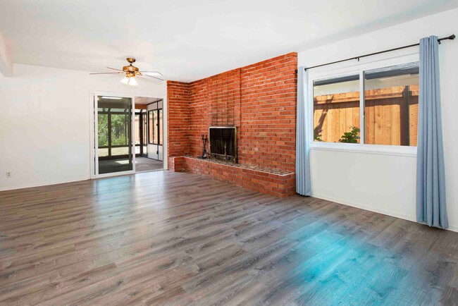 Building Photo - Charming Mesa Home in Prime Location!