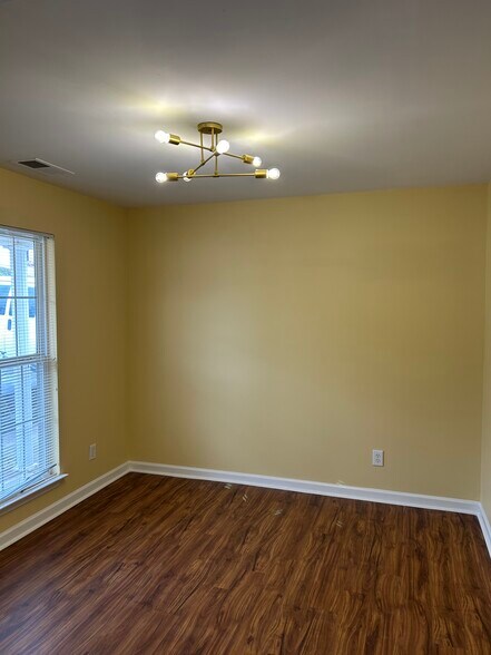 Building Photo - 505 Long Creek Pky