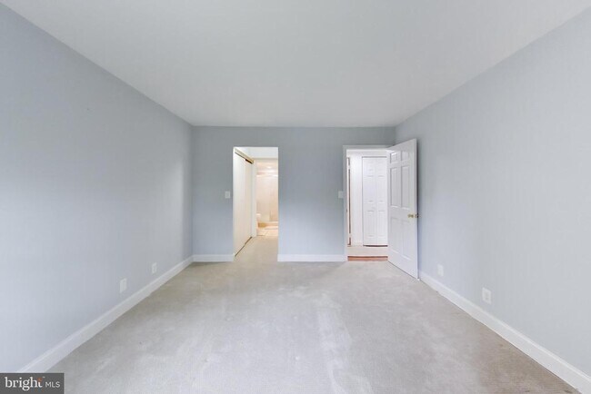 Building Photo - 7661 Provincial Dr