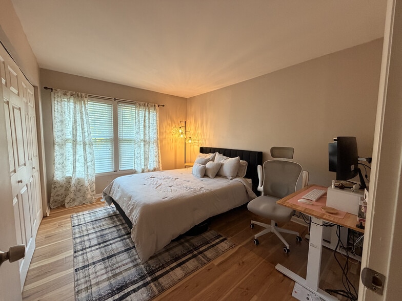 Building Photo - 3000 Hillsboro Pike