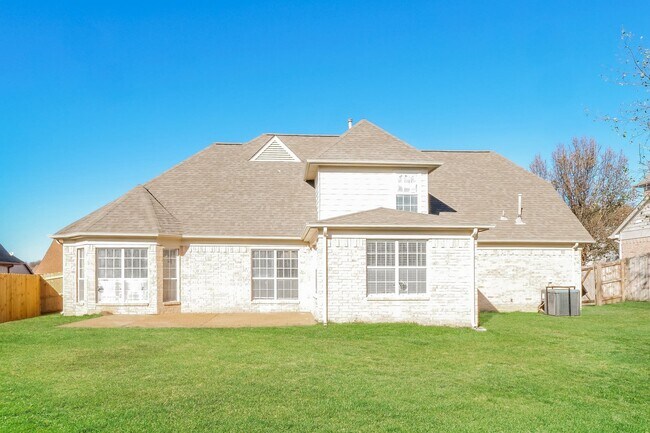 Building Photo - 7317 Pinnacle Farms Dr