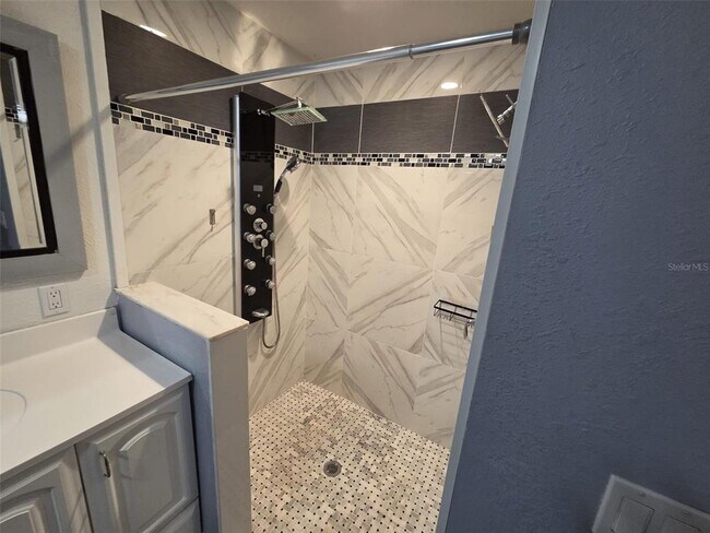 Building Photo - 1761 SW Monterrey Ln