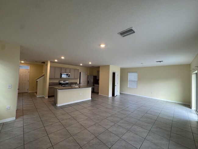 Building Photo - 32562 Canyonlands Dr