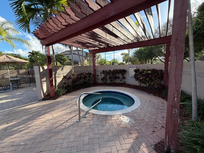 Building Photo - 9971 Nob Hill Pl