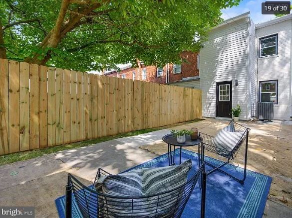 Building Photo - 420 20th St NE