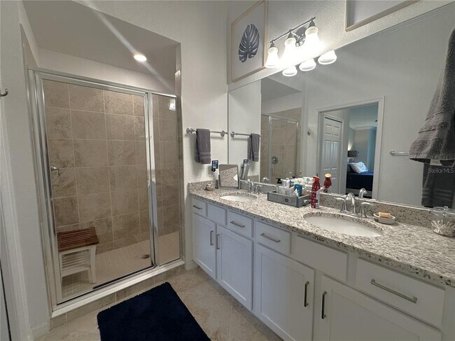 Building Photo - 14050 Heritage Landing Blvd