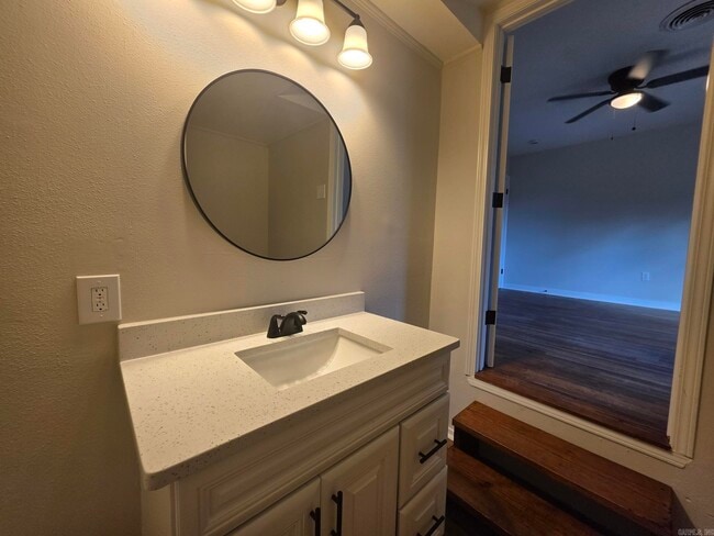 Building Photo - 1626 Davis St