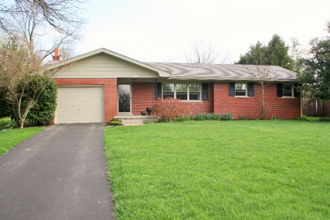 Building Photo - 249 Greenbriar Rd