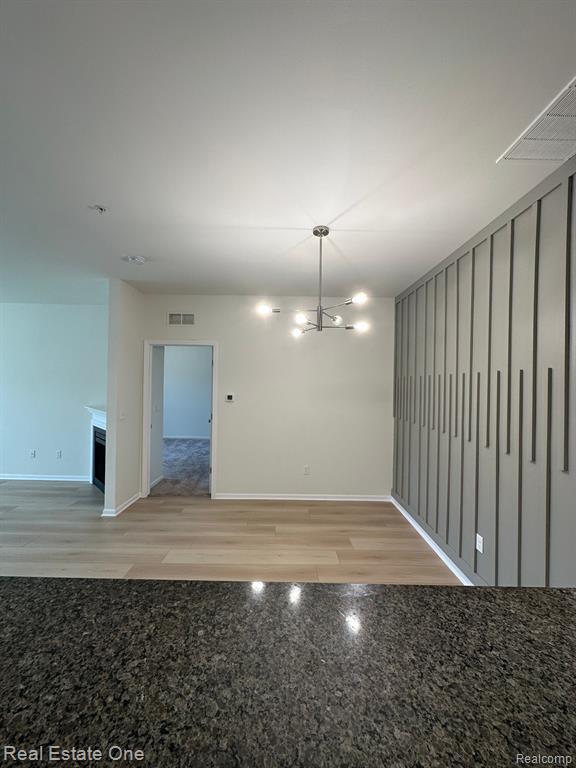 Building Photo - 28289 S Pointe Ln